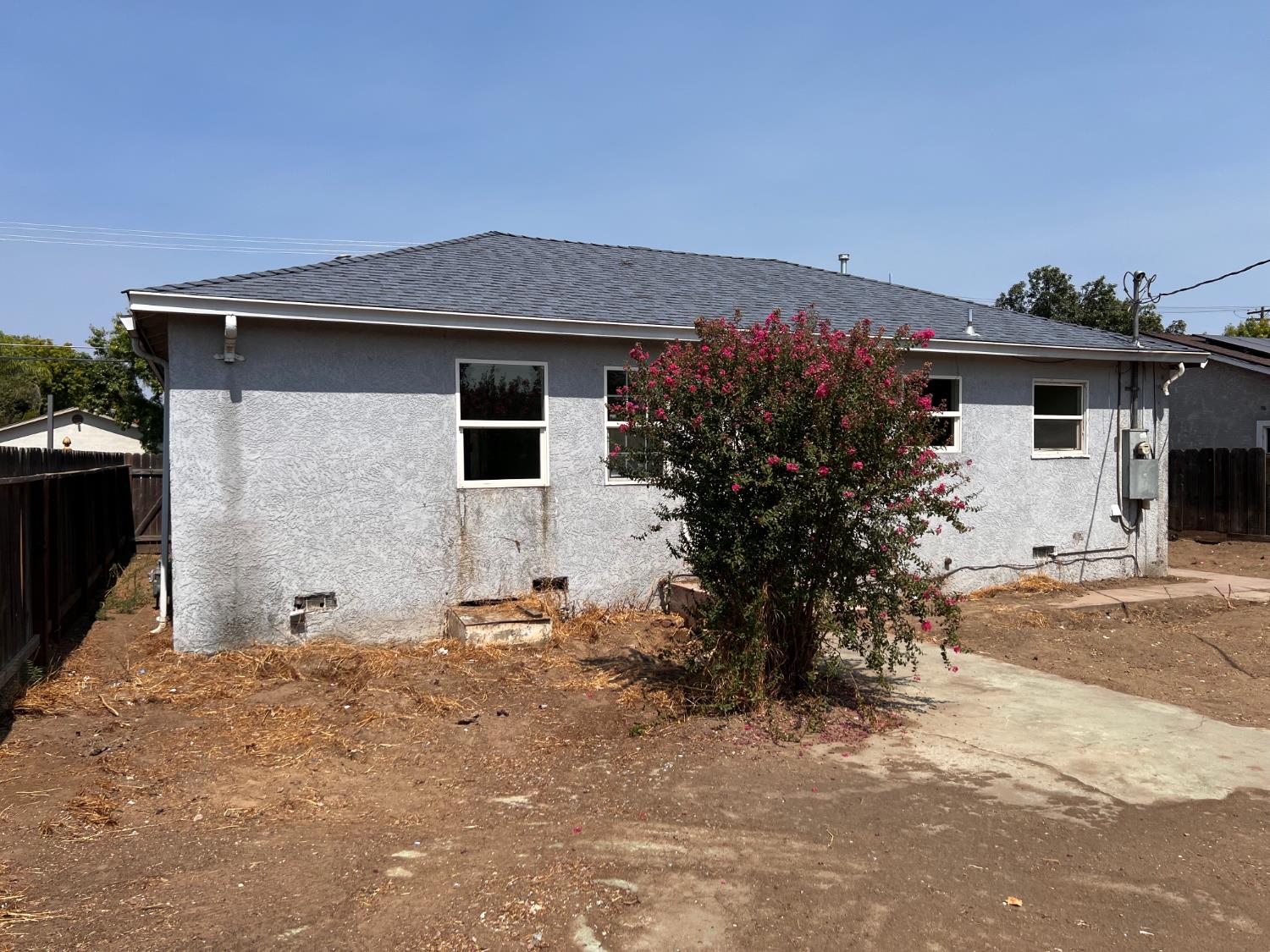 1542 Rouse Ave, Modesto, CA 95351