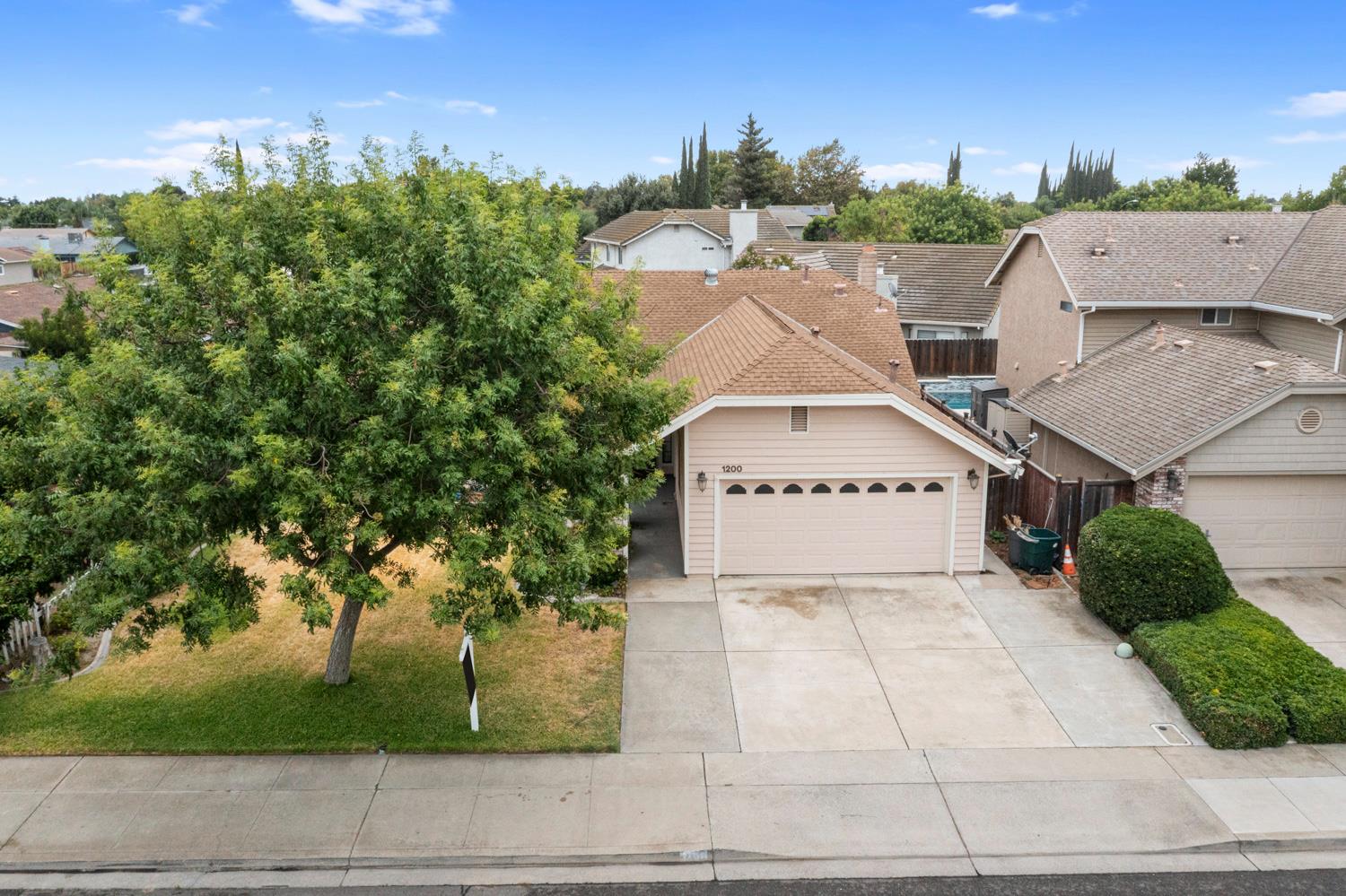1200 Moffett Rd, Modesto, CA 95351