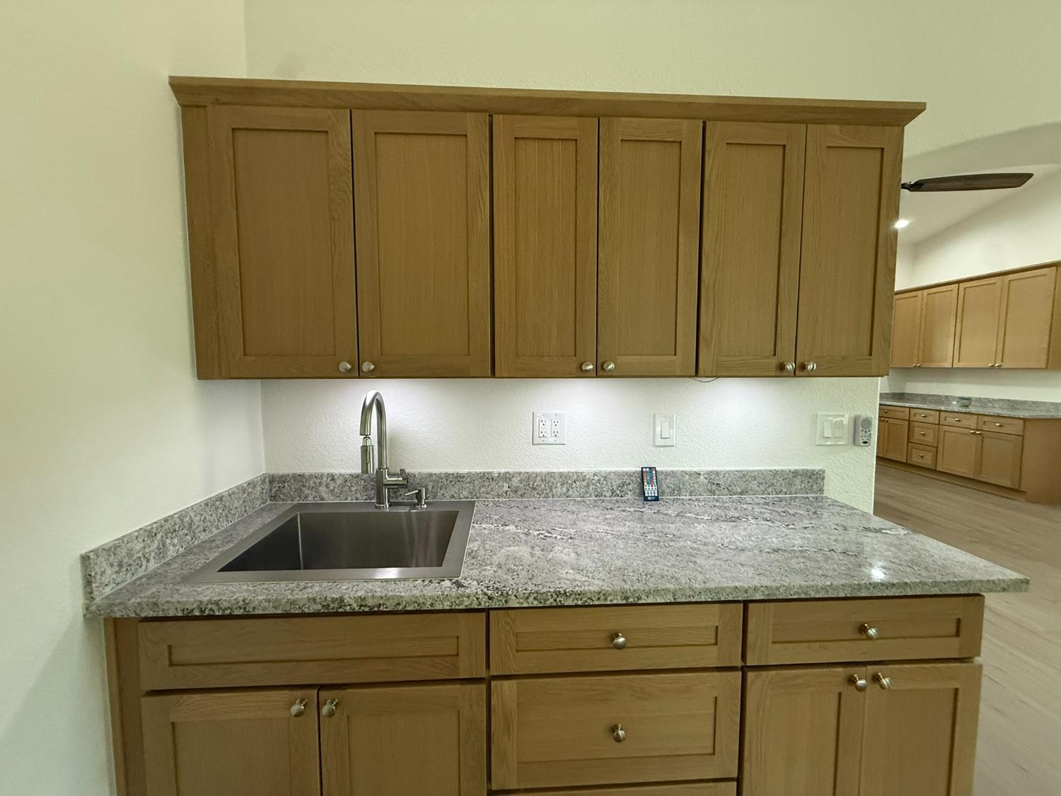 143 West Loop, Madera, CA 93637