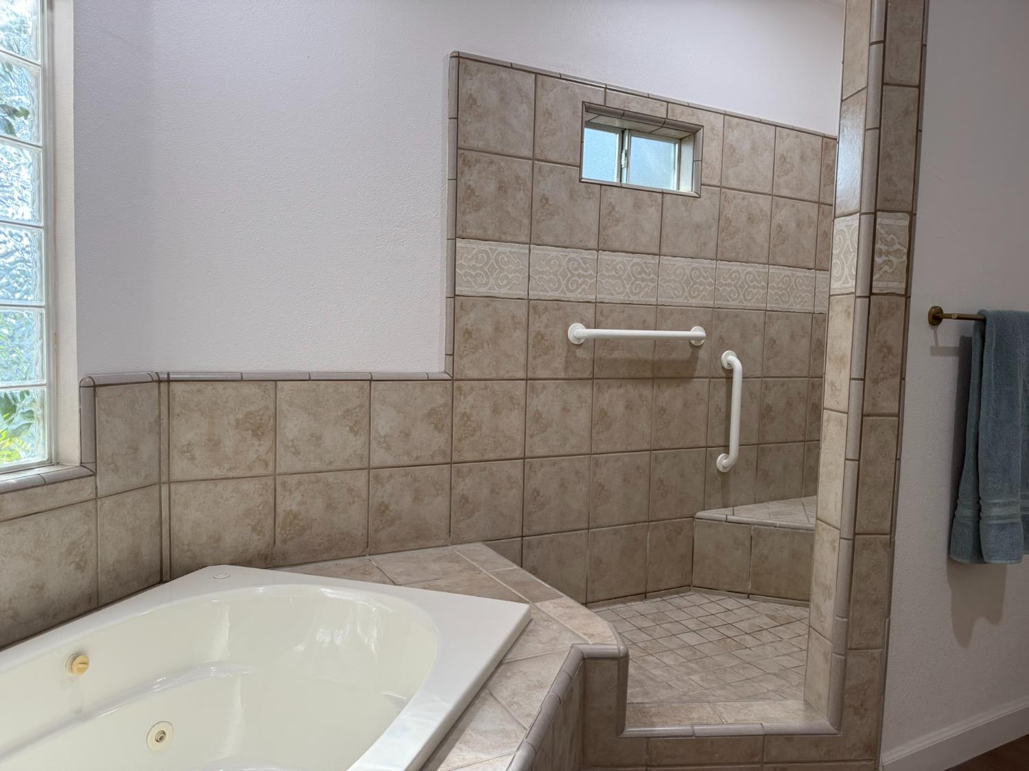 143 West Loop, Madera, CA 93637