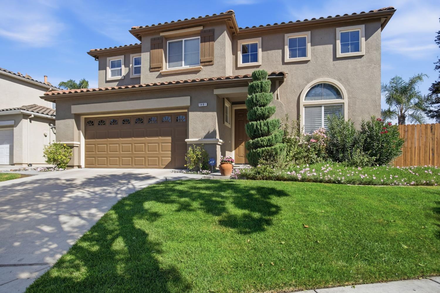 1401 Jake Creek Dr, Patterson, CA 95363