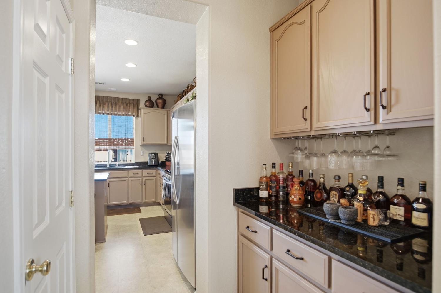 1401 Jake Creek Dr, Patterson, CA 95363
