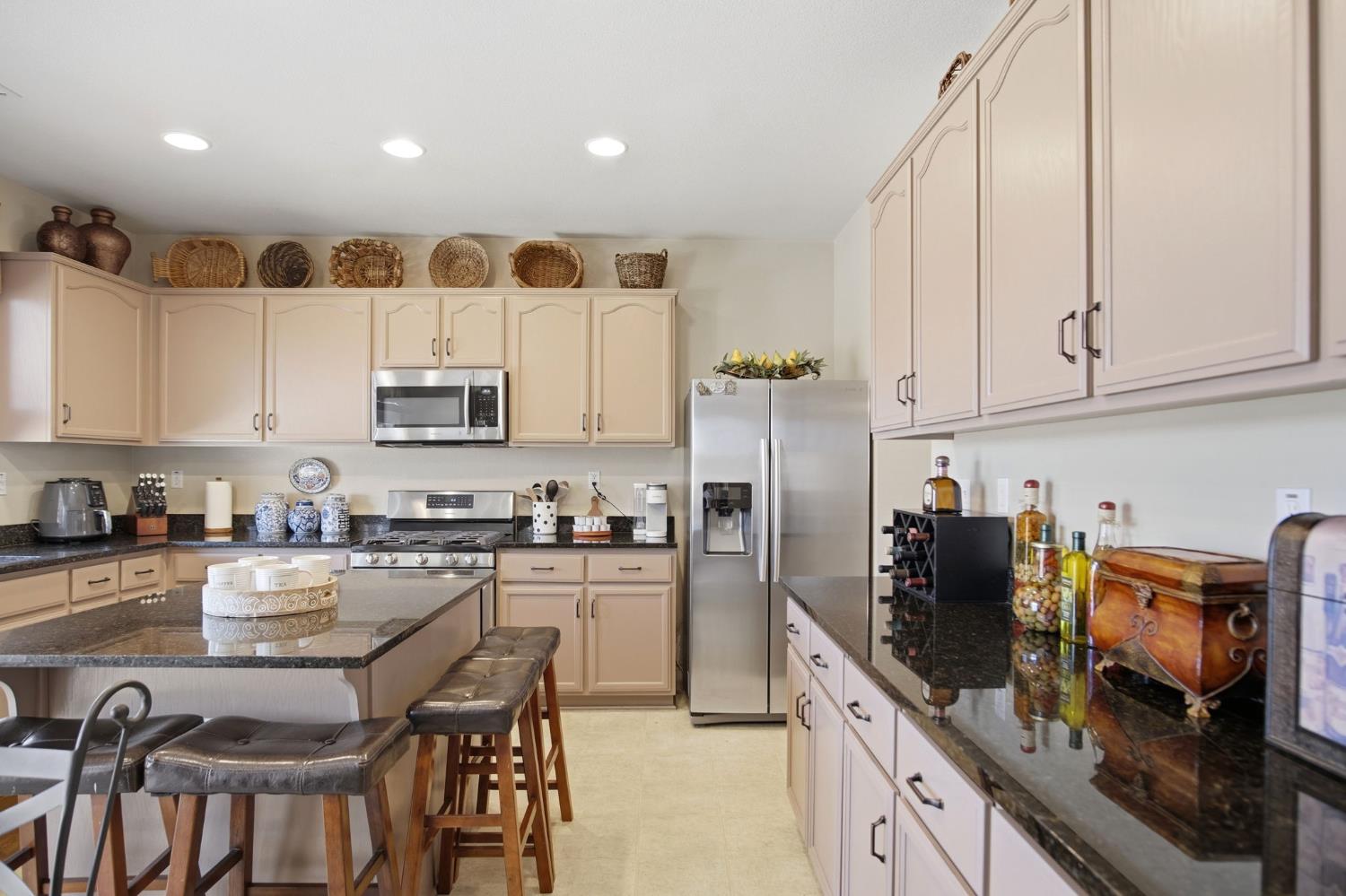 1401 Jake Creek Dr, Patterson, CA 95363
