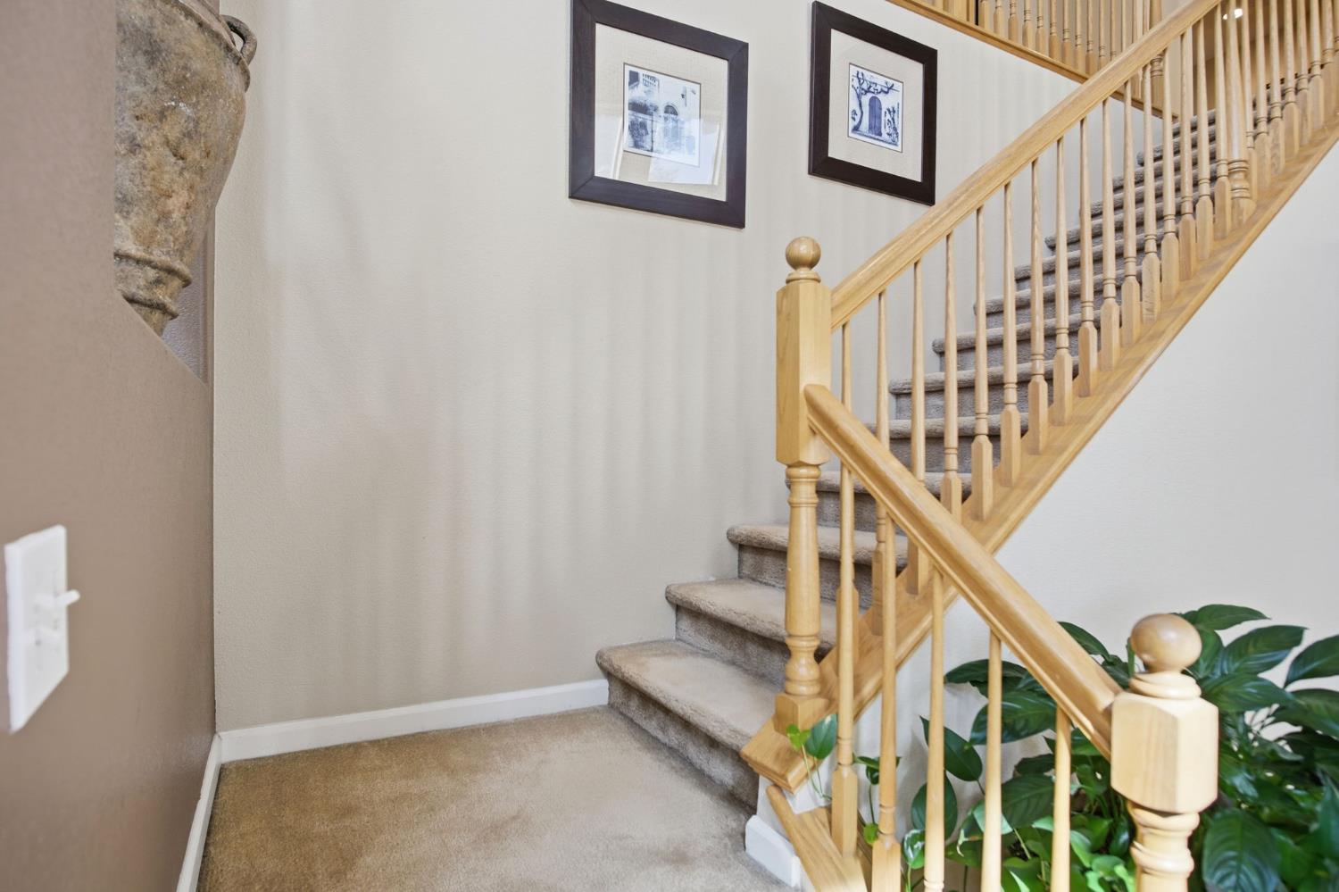 1401 Jake Creek Dr, Patterson, CA 95363