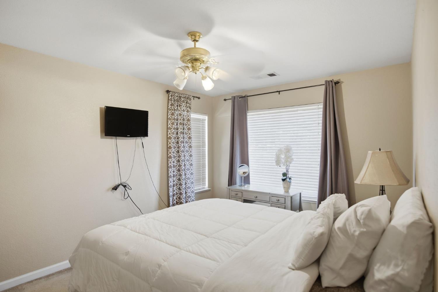 1401 Jake Creek Dr, Patterson, CA 95363