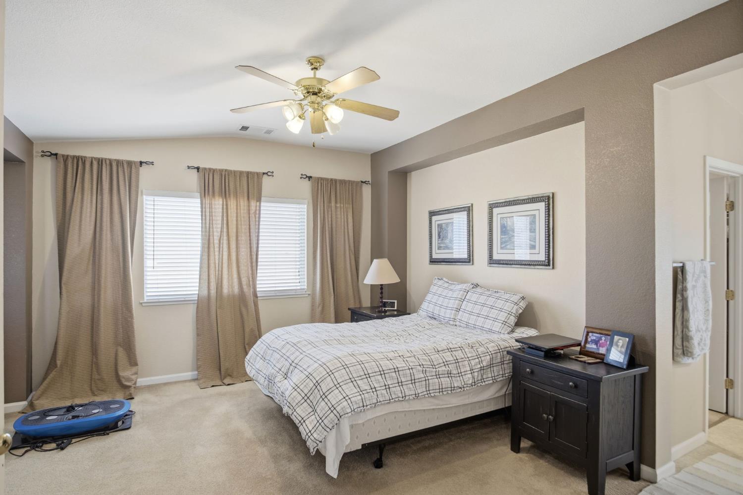 1401 Jake Creek Dr, Patterson, CA 95363