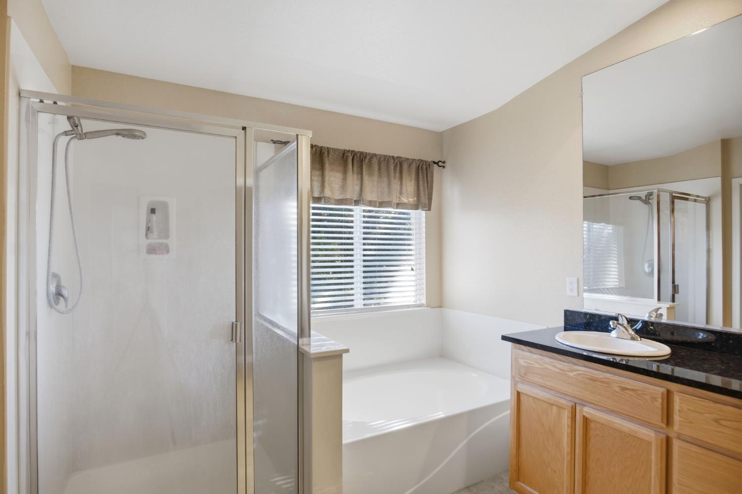 1401 Jake Creek Dr, Patterson, CA 95363