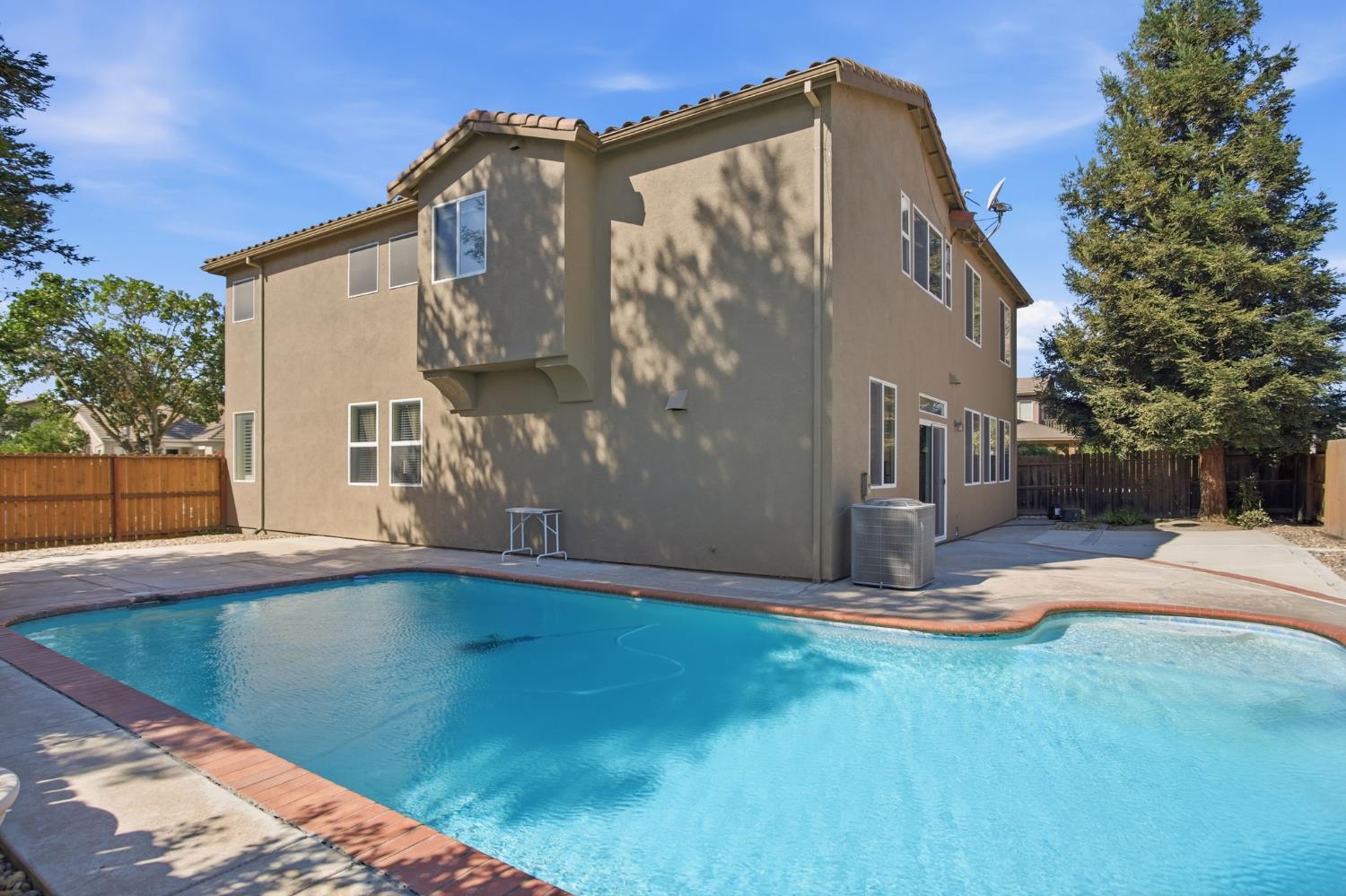 1401 Jake Creek Dr, Patterson, CA 95363