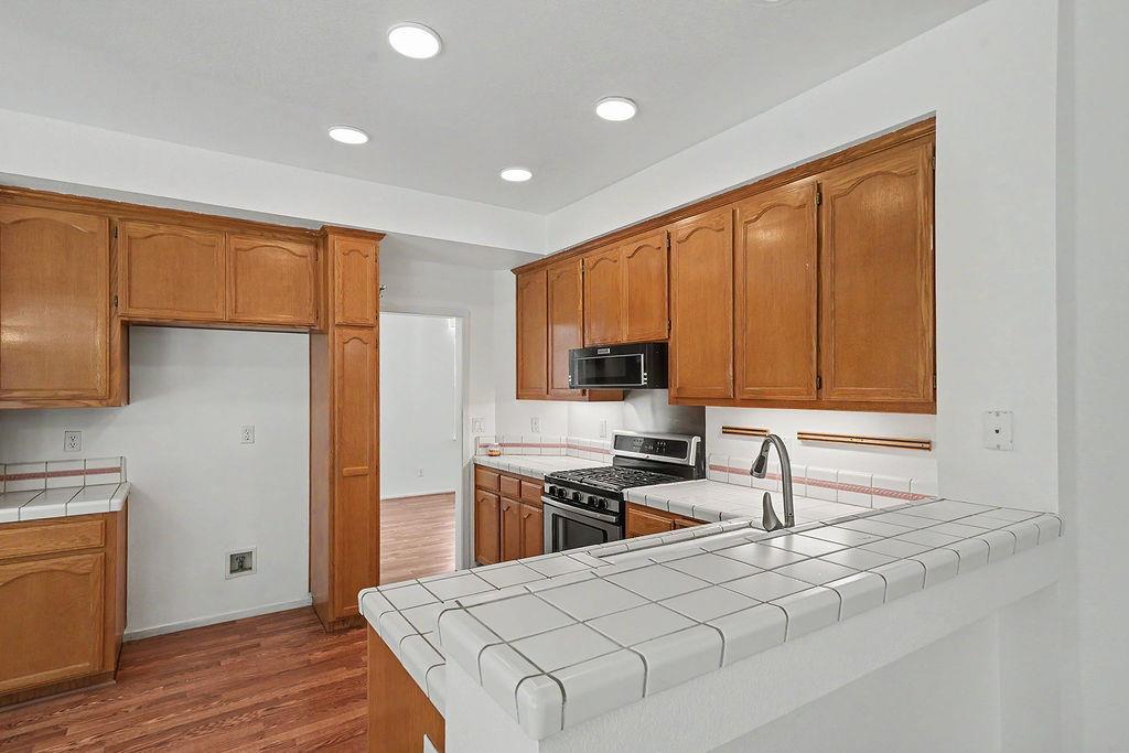 1066 Ruess Rd, Ripon, CA 95366