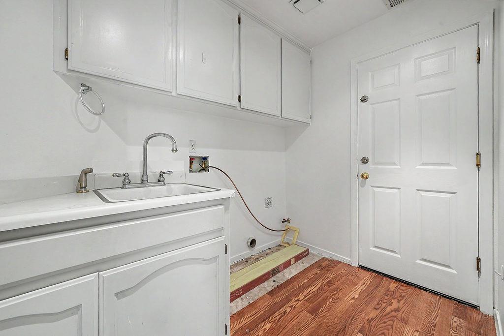 1066 Ruess Rd, Ripon, CA 95366