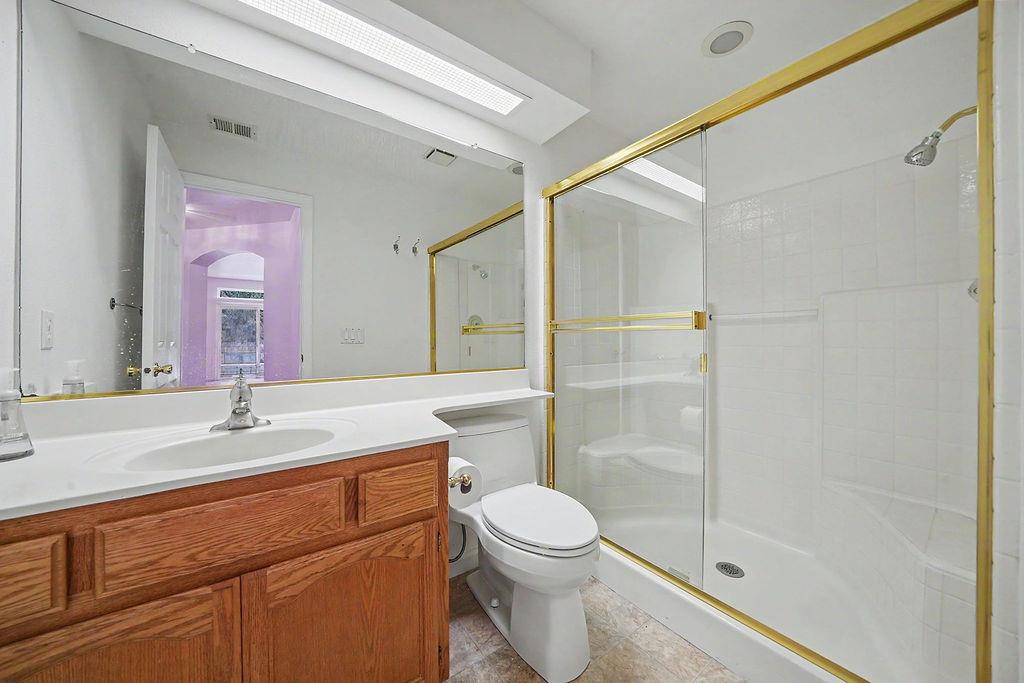 1066 Ruess Rd, Ripon, CA 95366