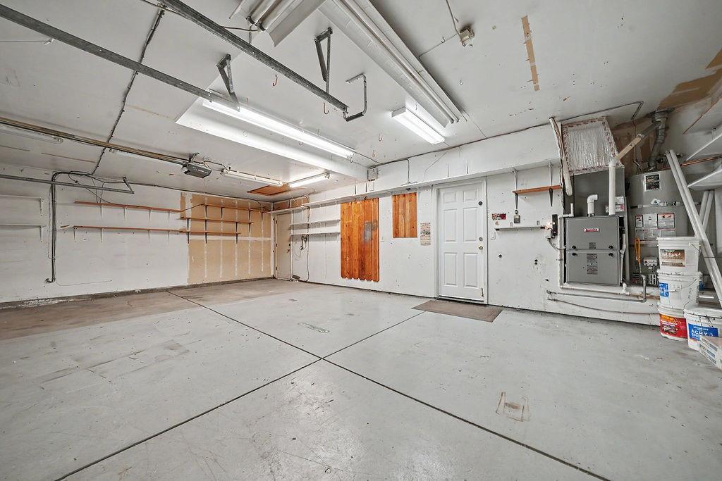 1066 Ruess Rd, Ripon, CA 95366