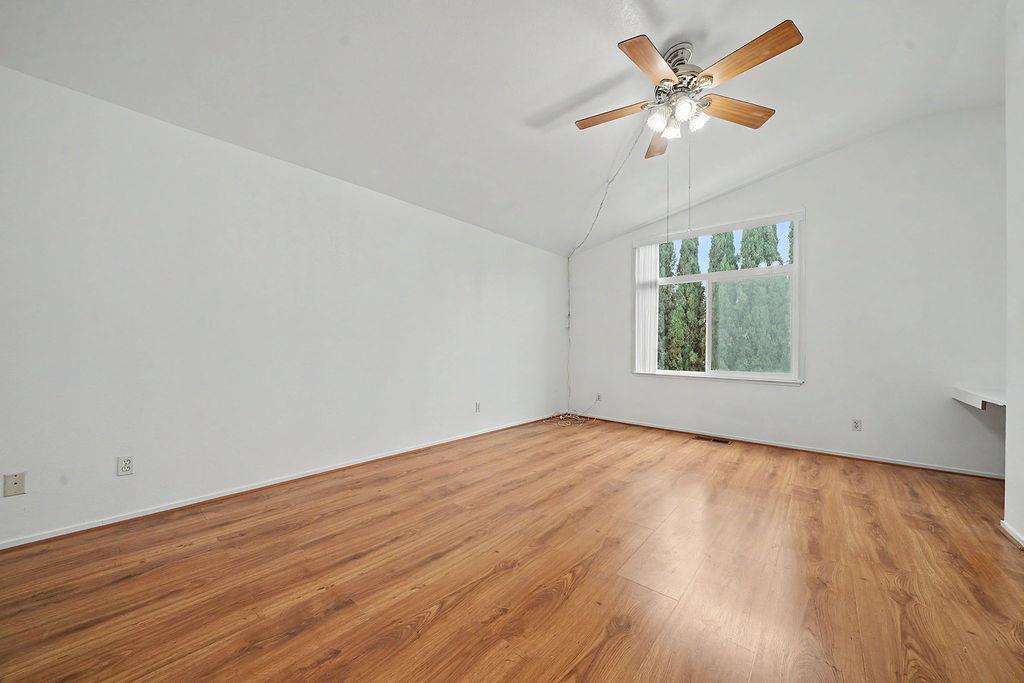 1066 Ruess Rd, Ripon, CA 95366