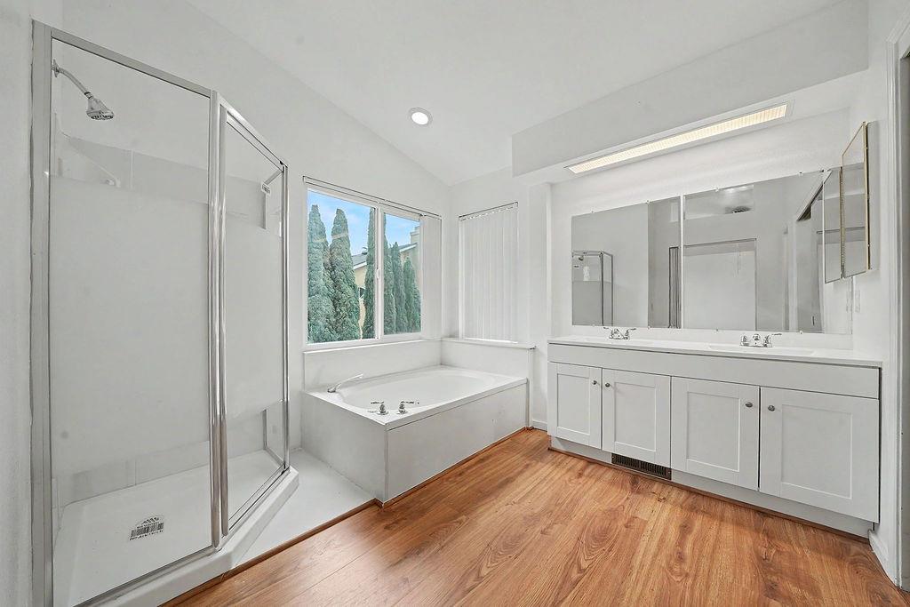 1066 Ruess Rd, Ripon, CA 95366