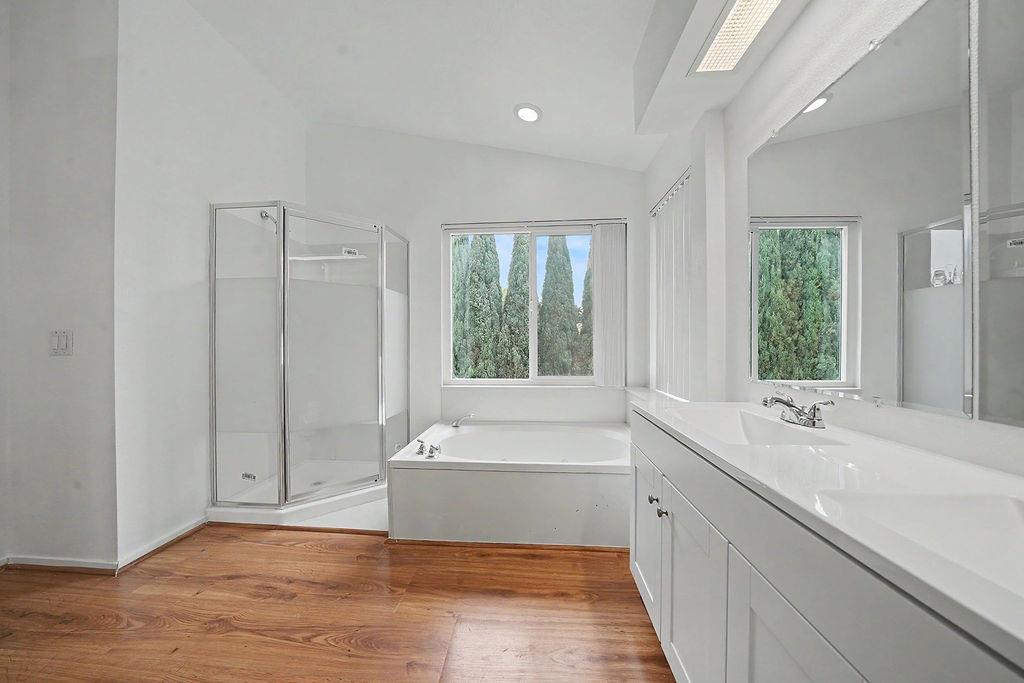 1066 Ruess Rd, Ripon, CA 95366