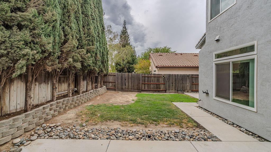 1066 Ruess Rd, Ripon, CA 95366