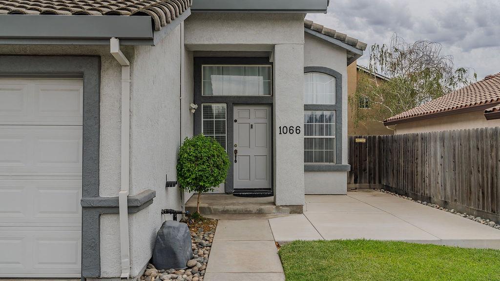 1066 Ruess Rd, Ripon, CA 95366