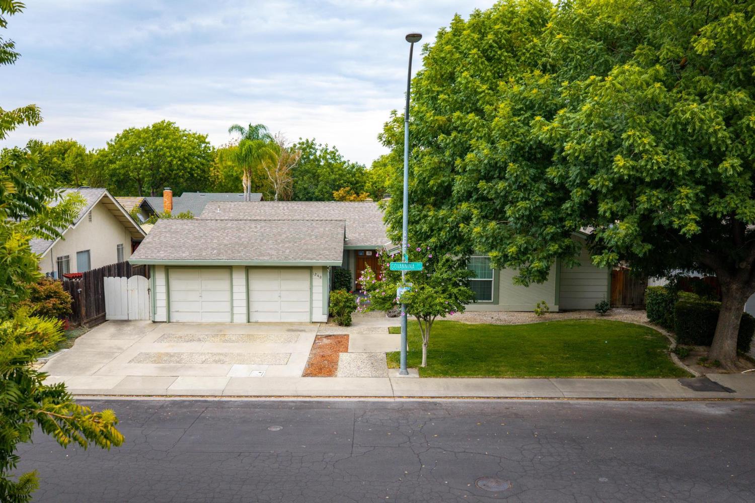 1240 Govannina Dr, Modesto, CA 95355