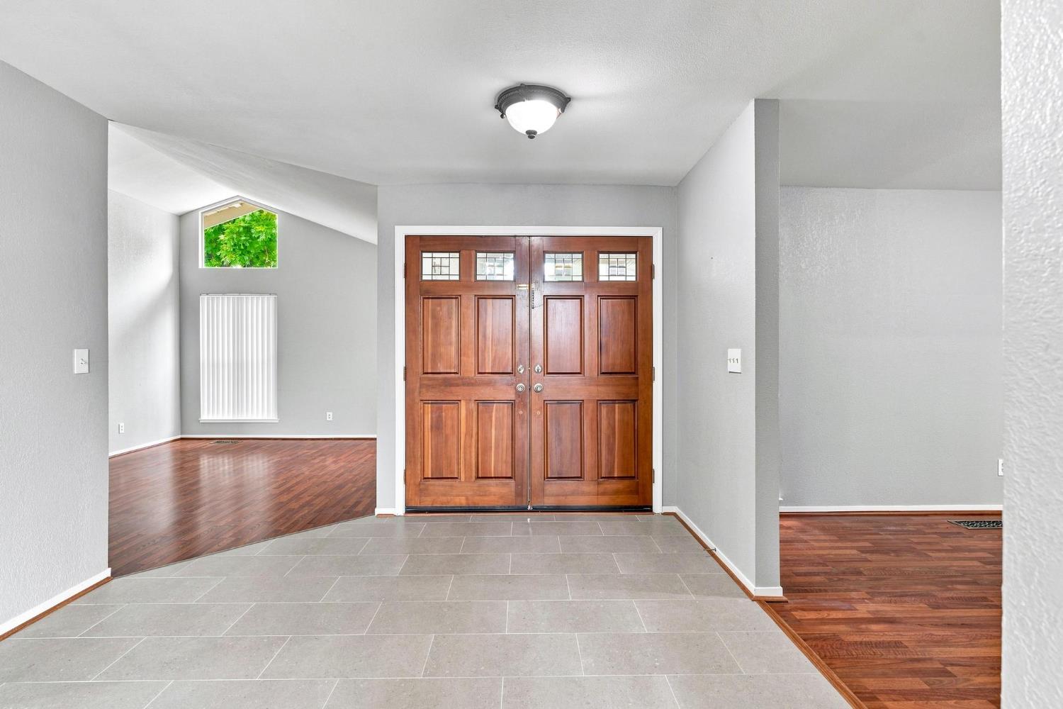 1240 Govannina Dr, Modesto, CA 95355