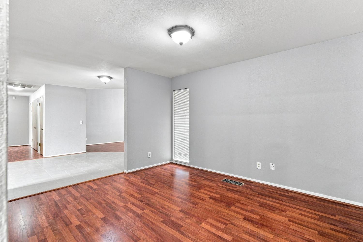 1240 Govannina Dr, Modesto, CA 95355