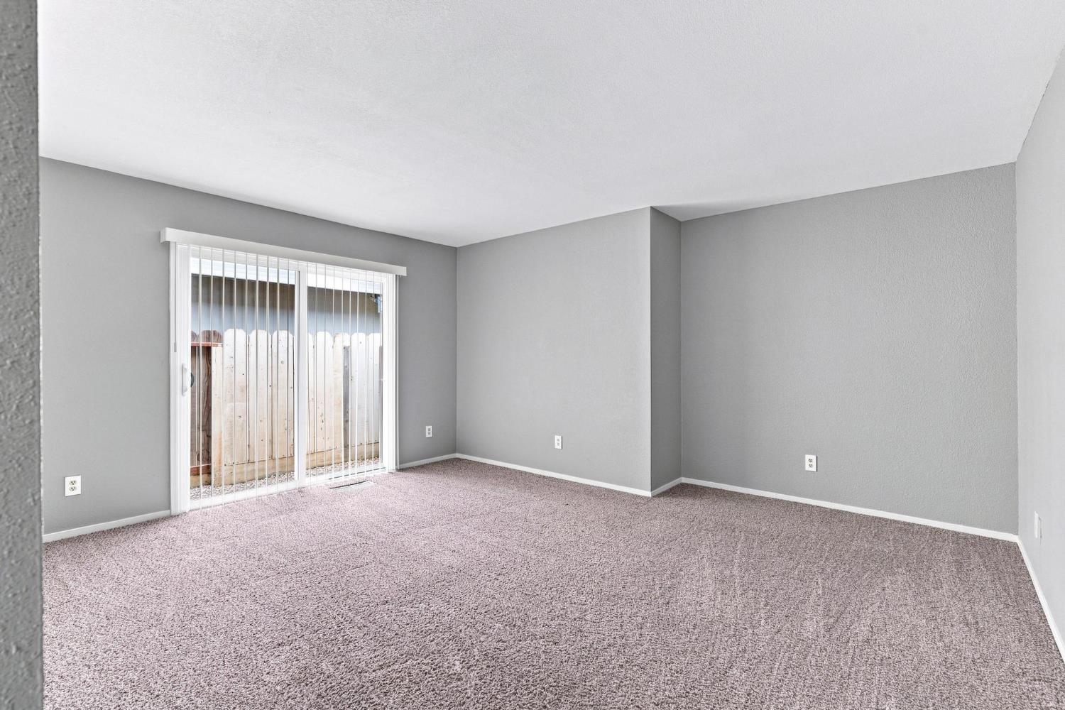 1240 Govannina Dr, Modesto, CA 95355