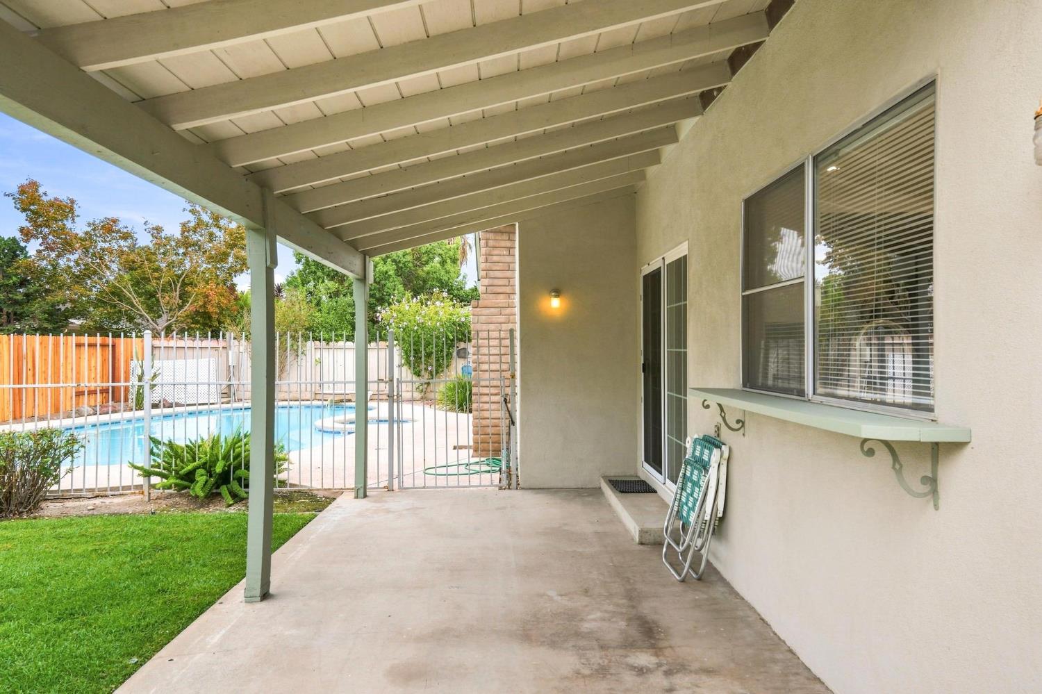 1240 Govannina Dr, Modesto, CA 95355