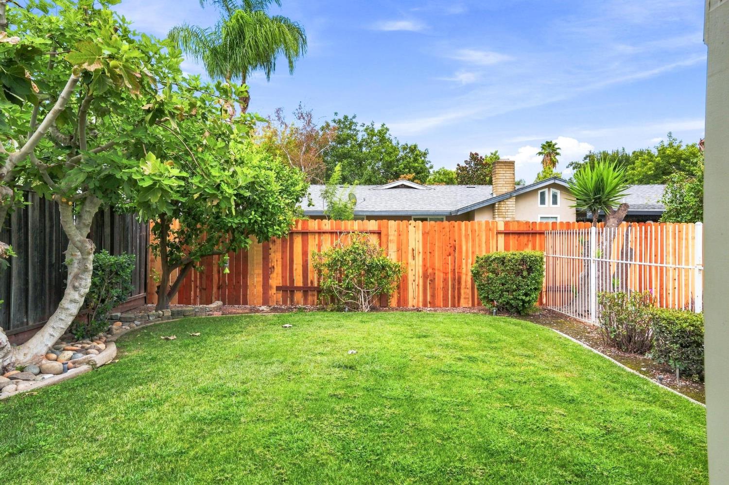 1240 Govannina Dr, Modesto, CA 95355