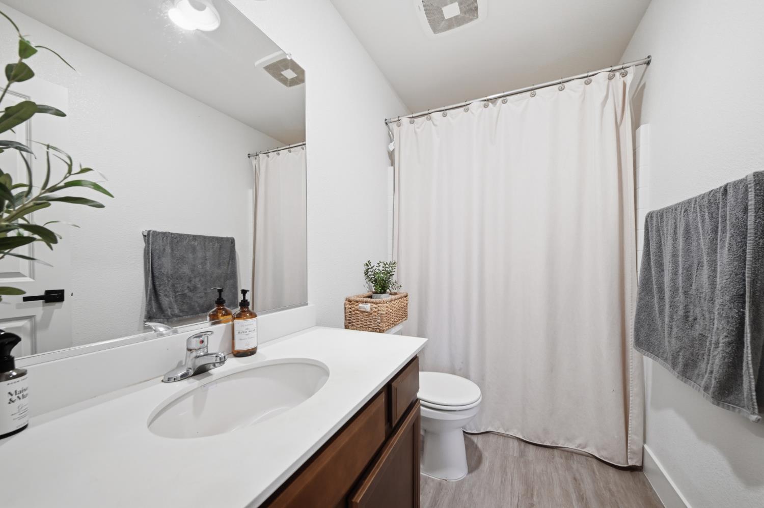 756 Brianne Ct, Merced, CA 95341