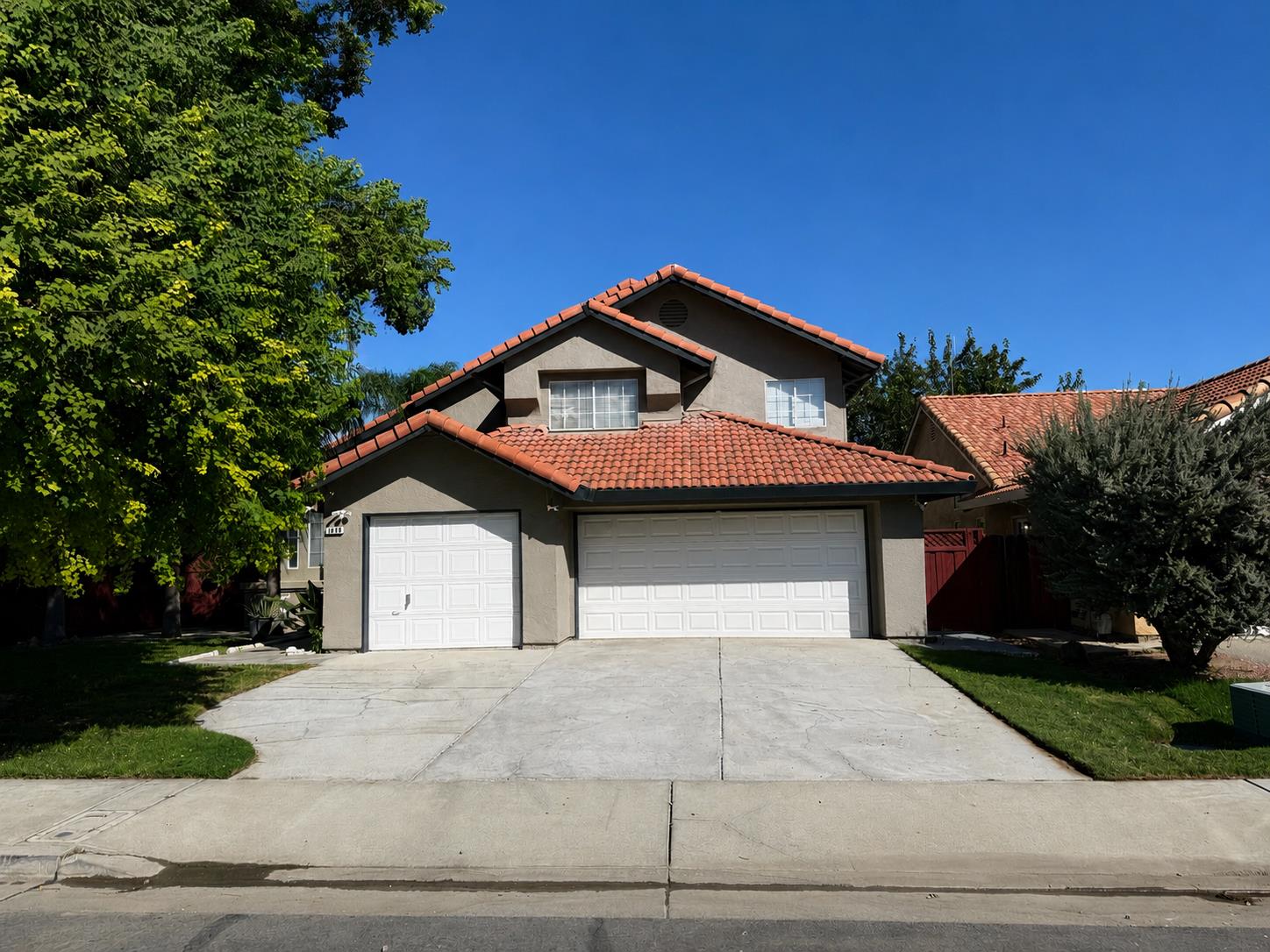 1010 Neal St, Los Banos, CA 93635