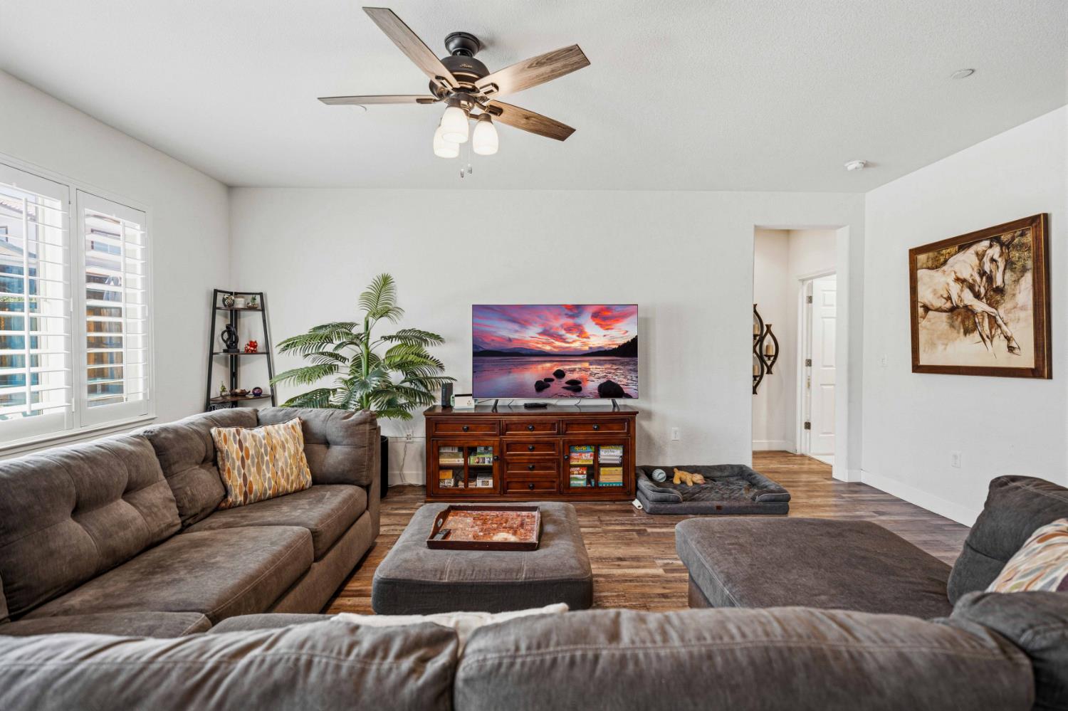 21224 Grapevine Dr, Patterson, CA 95363