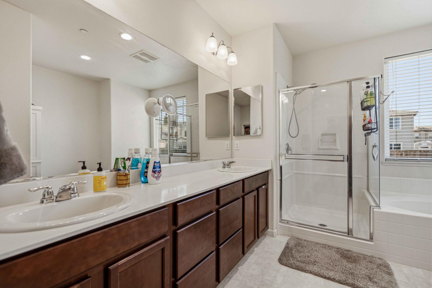 21224 Grapevine Dr, Patterson, CA 95363