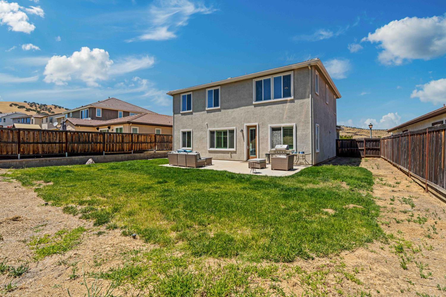 21224 Grapevine Dr, Patterson, CA 95363