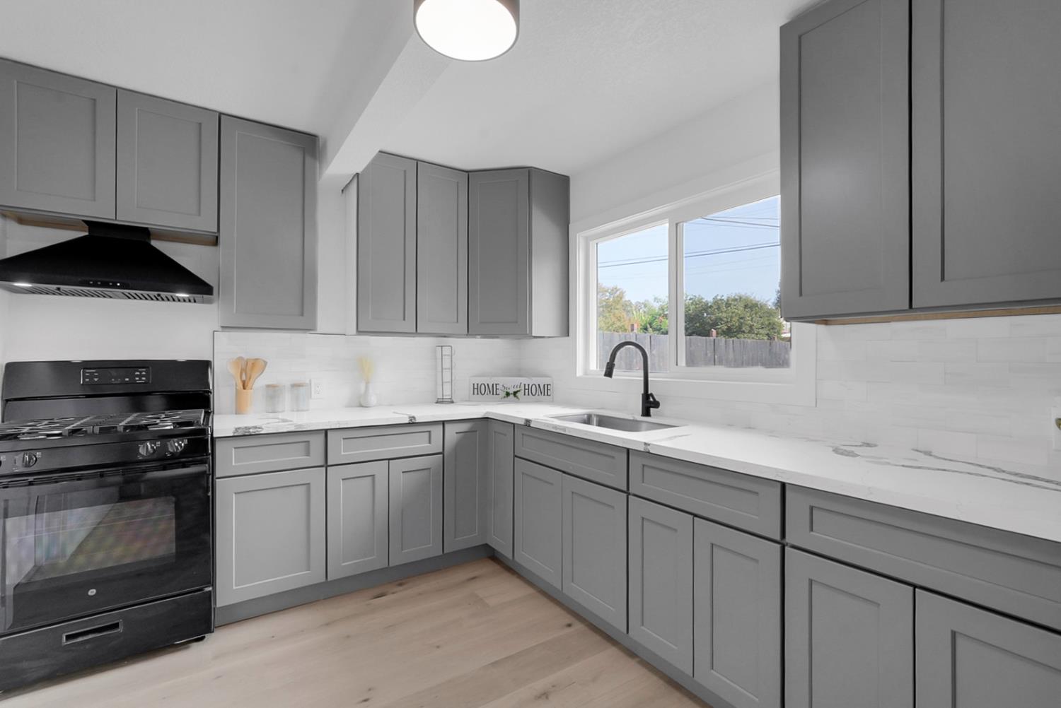 1546 Bedford Ave, Modesto, CA 95351