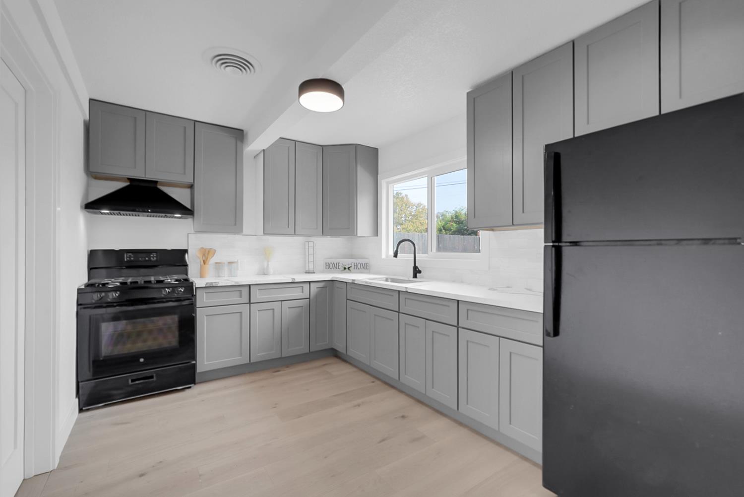1546 Bedford Ave, Modesto, CA 95351
