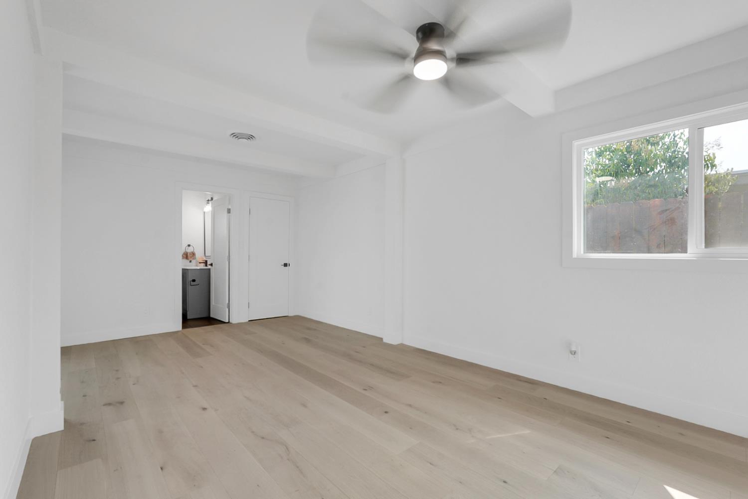1546 Bedford Ave, Modesto, CA 95351