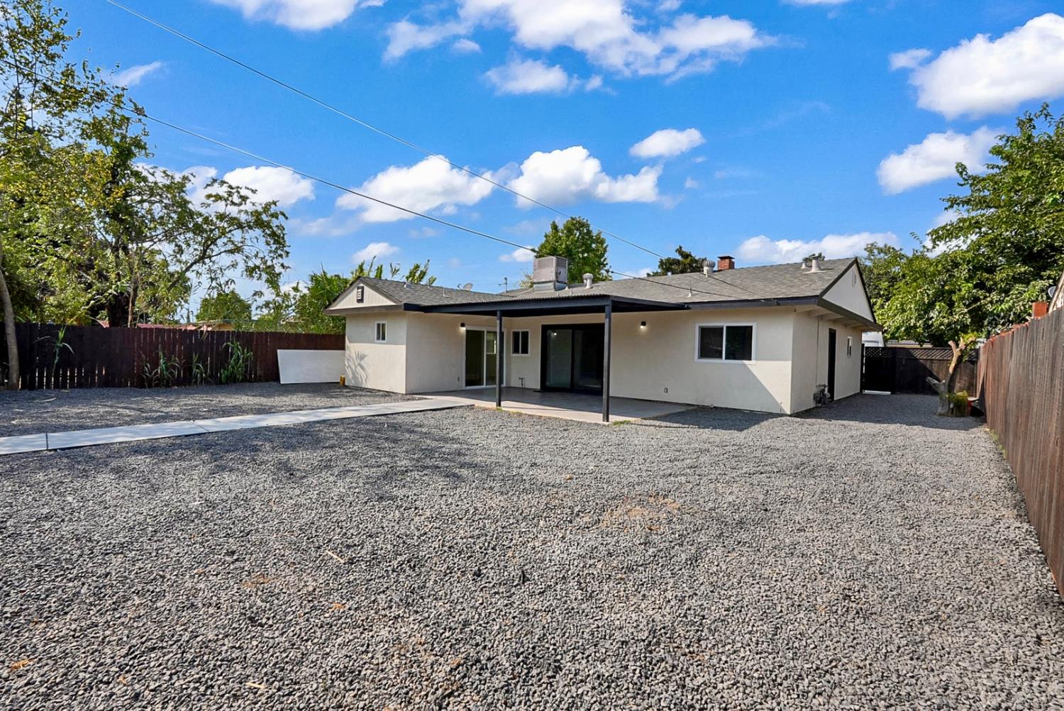 1546 Bedford Ave, Modesto, CA 95351