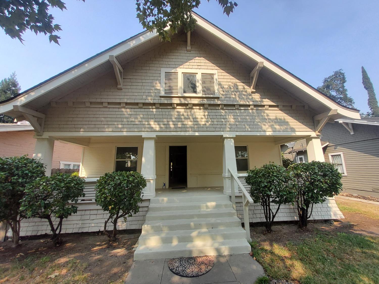 211 Orange Ave, Modesto, CA 95350