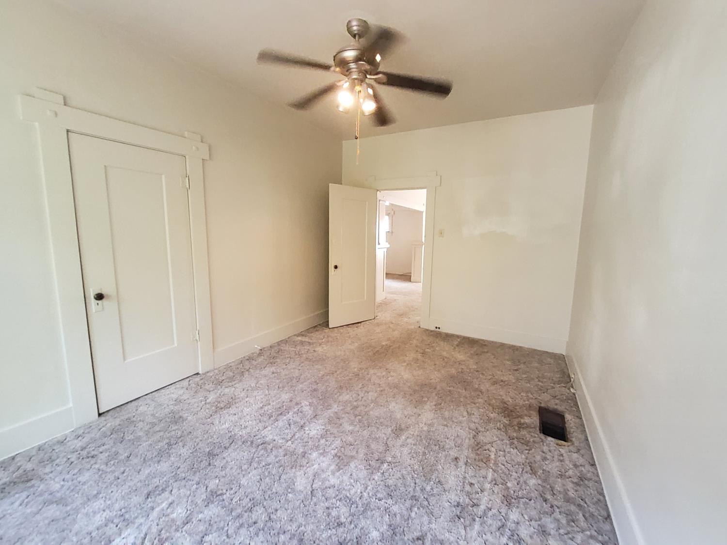 211 Orange Ave, Modesto, CA 95350