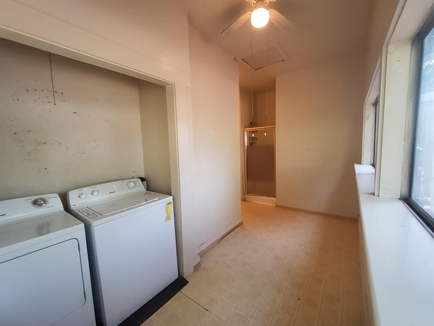 211 Orange Ave, Modesto, CA 95350