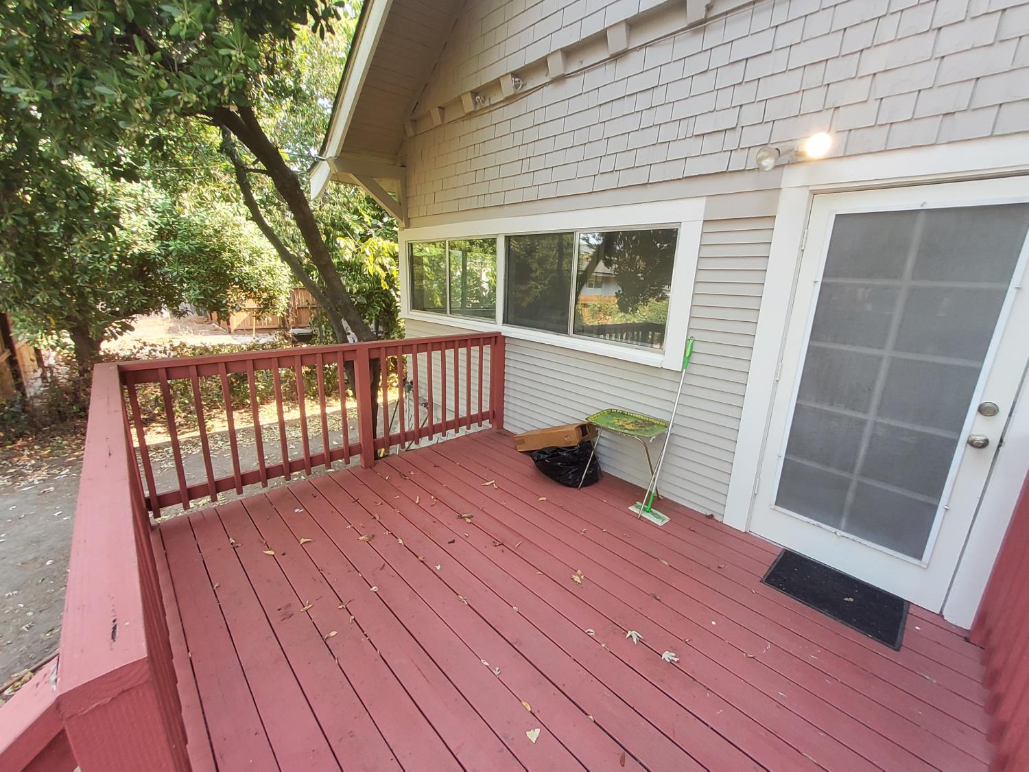 211 Orange Ave, Modesto, CA 95350