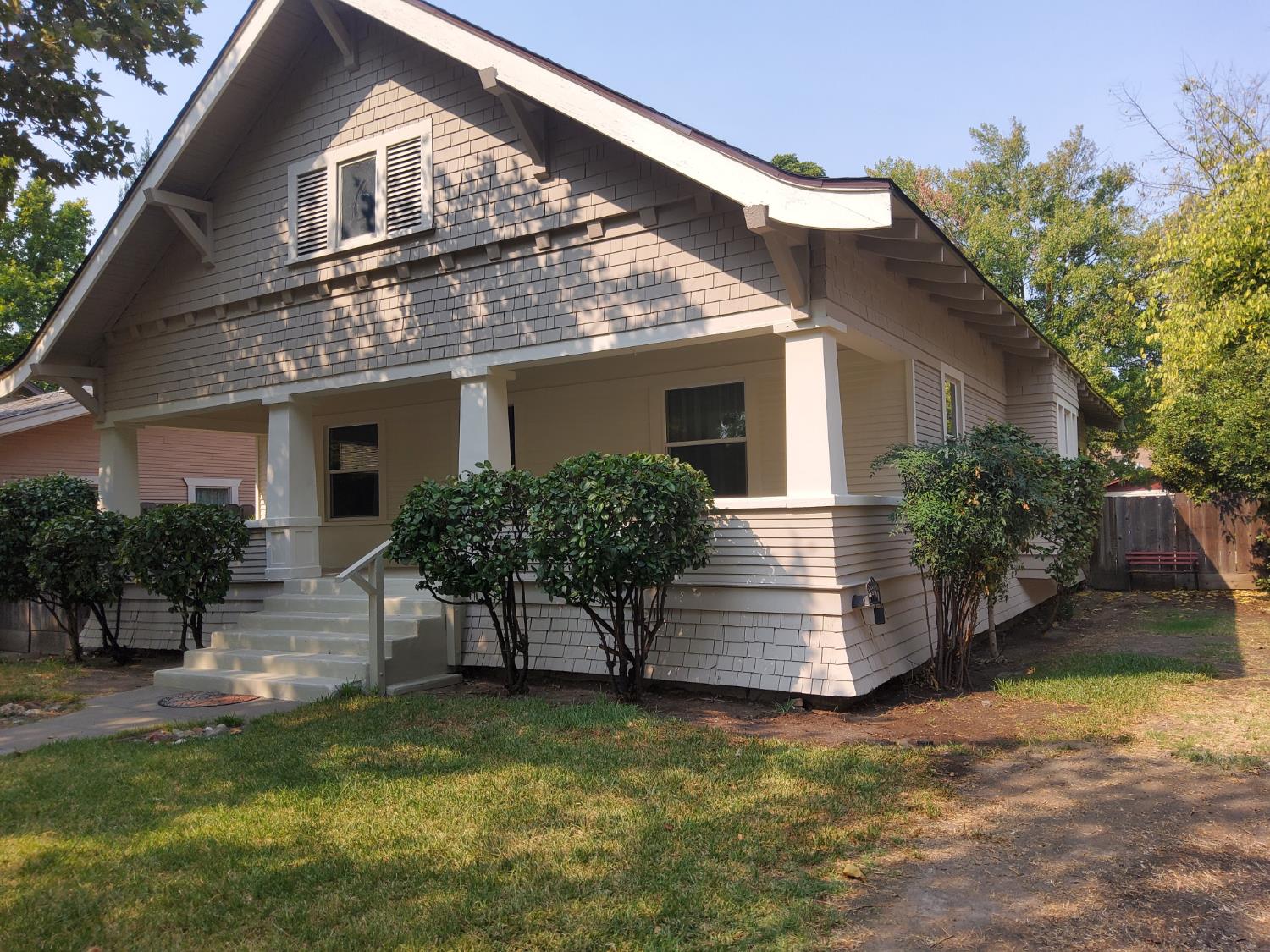 211 Orange Ave, Modesto, CA 95350