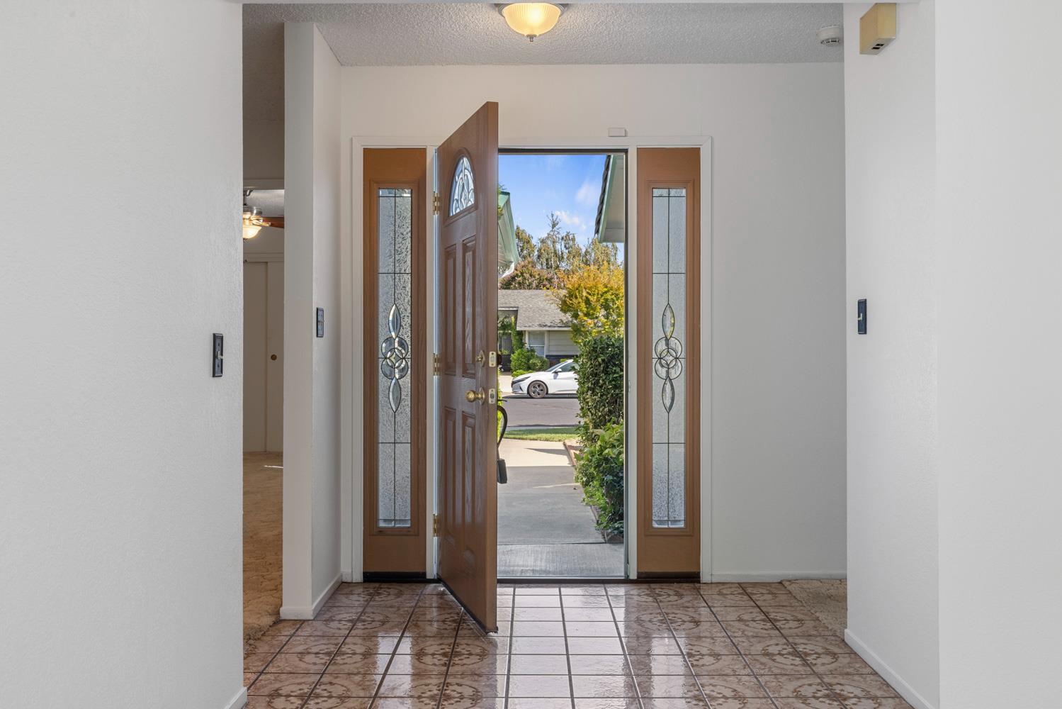 962 Fernwood Dr, Manteca, CA 95336