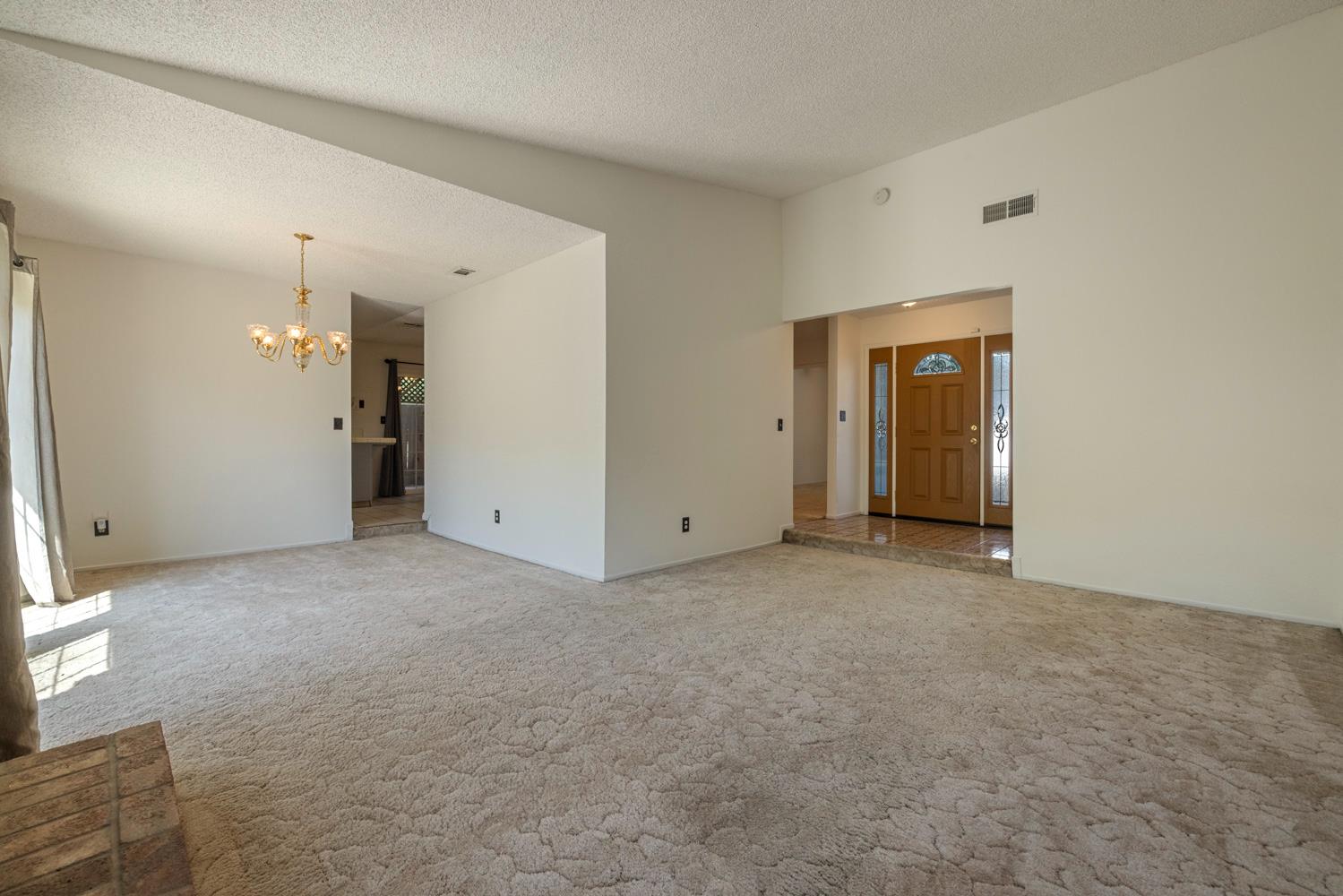 962 Fernwood Dr, Manteca, CA 95336