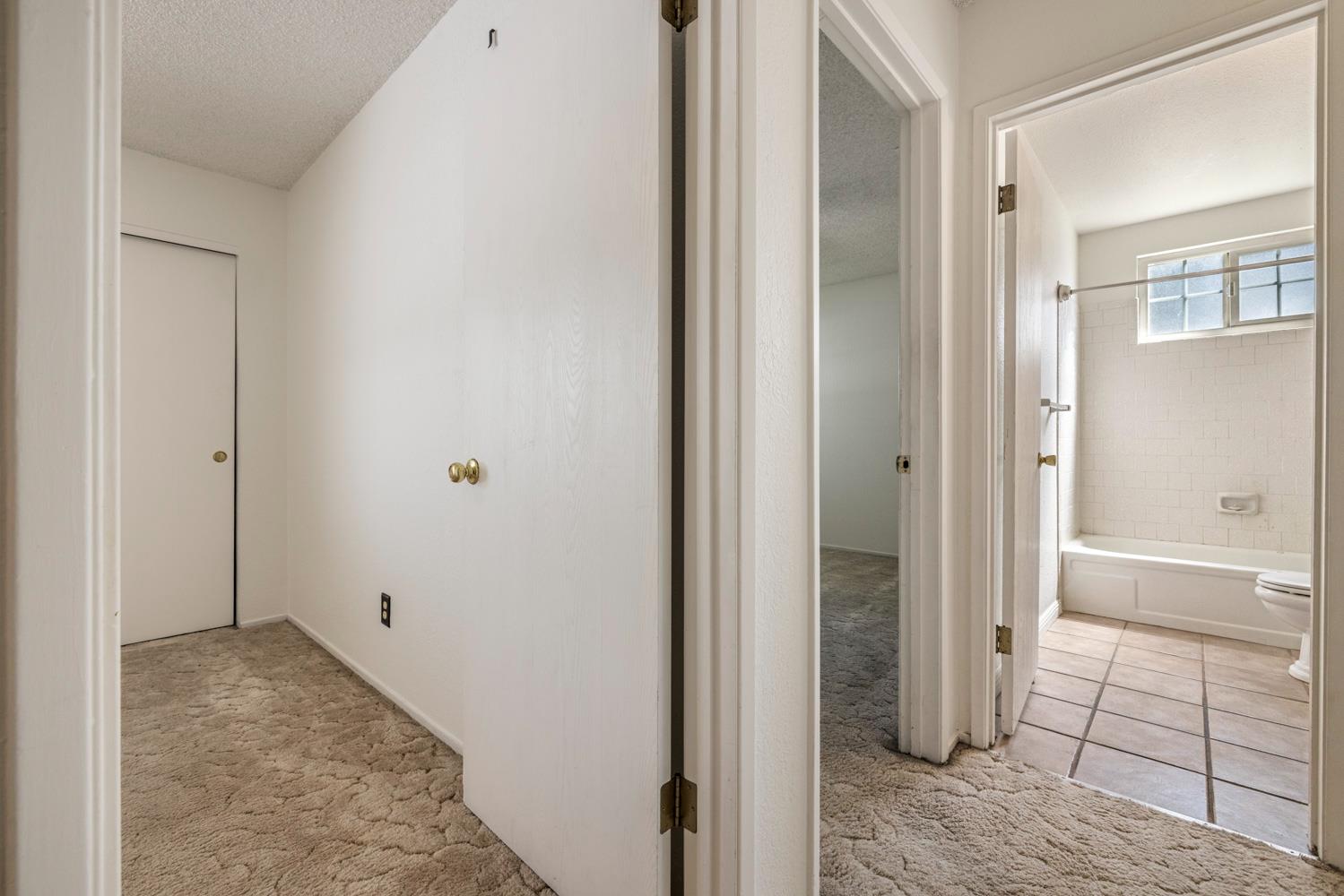 962 Fernwood Dr, Manteca, CA 95336