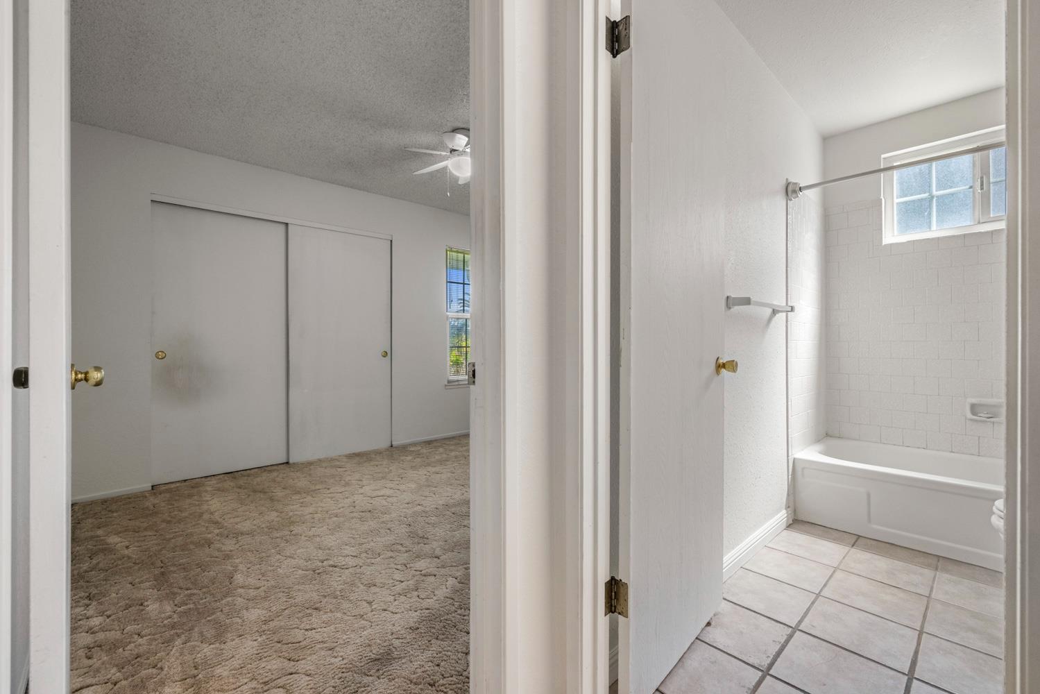962 Fernwood Dr, Manteca, CA 95336