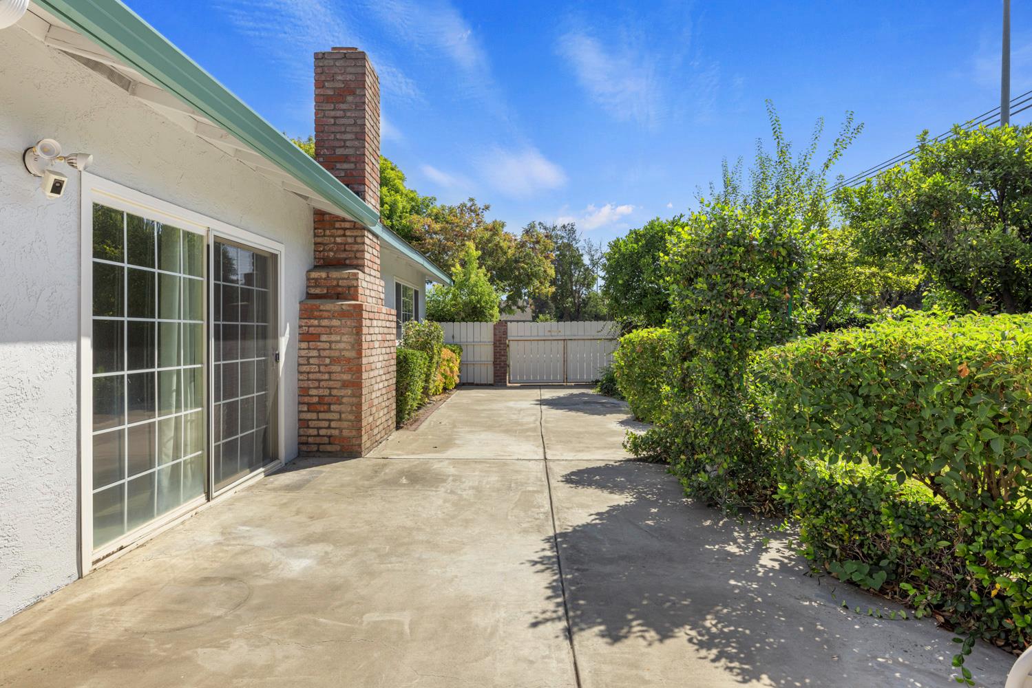 962 Fernwood Dr, Manteca, CA 95336