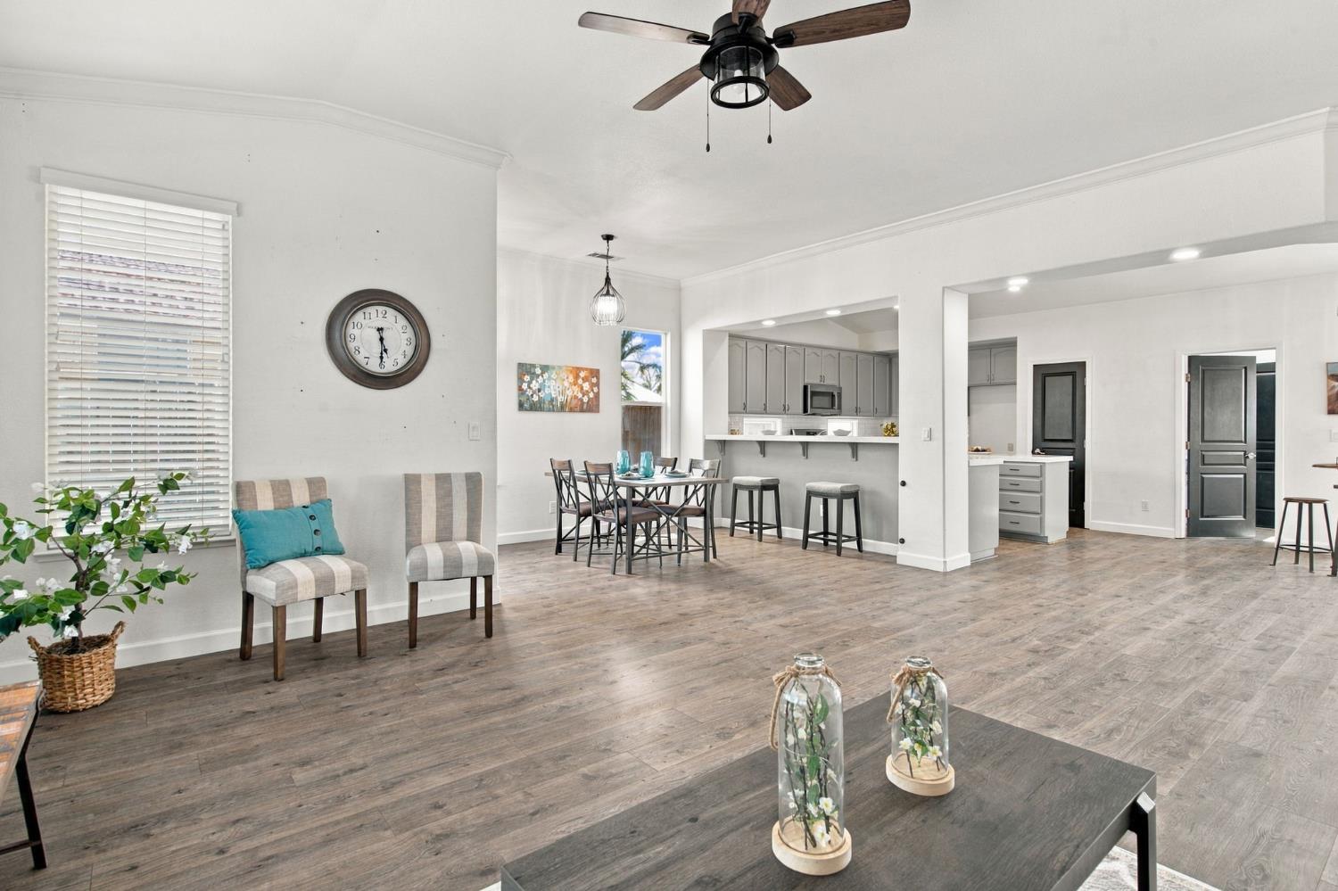 645 Fribourg Ln, Manteca, CA 95337