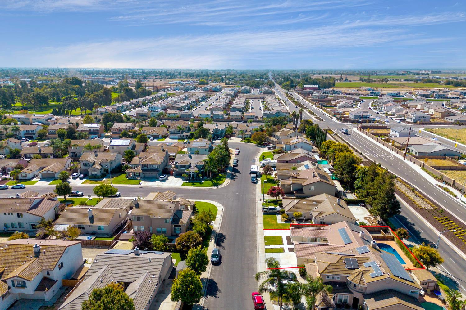 645 Fribourg Ln, Manteca, CA 95337