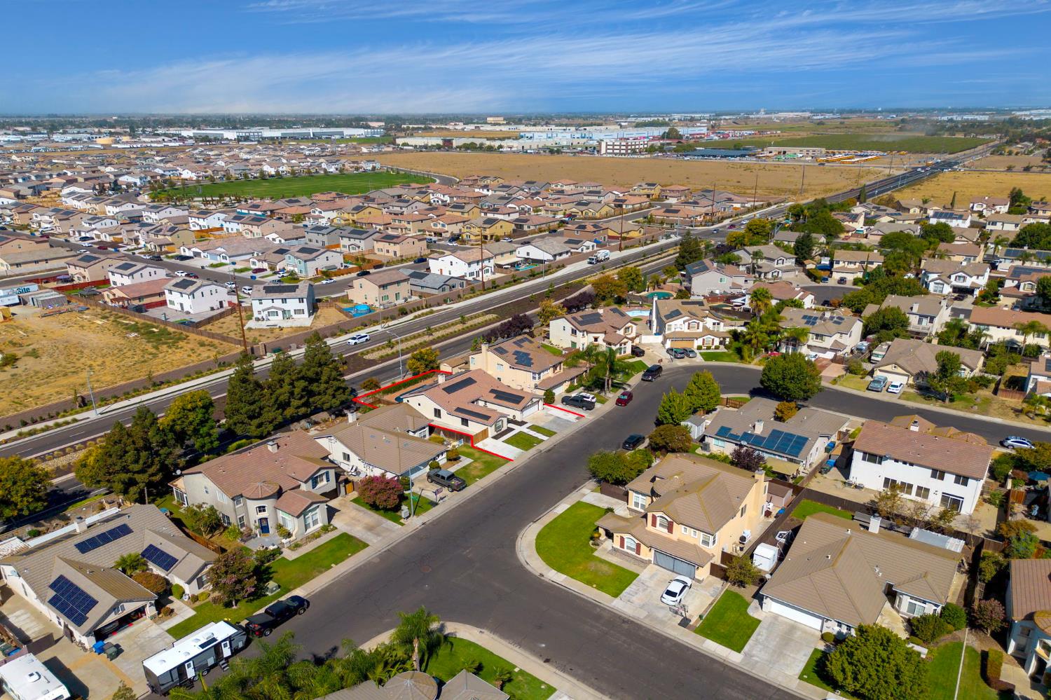 645 Fribourg Ln, Manteca, CA 95337