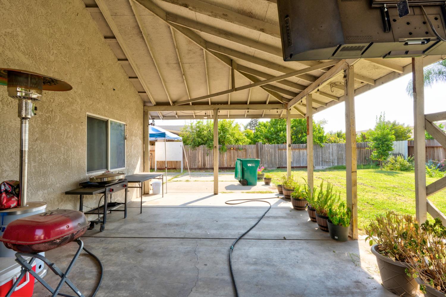 6561 Alyssa Dr, Winton, CA 95388